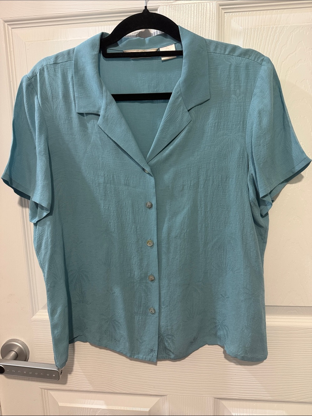 Tommy Bahama Light Blue Short-Sleeve Button Front Women's Top